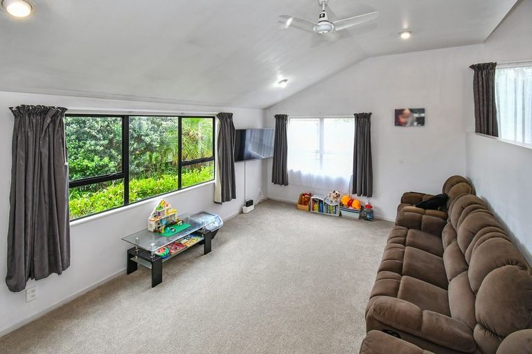 Photo of property in 29 Len Garlick Place, Pahurehure, Papakura, 2113