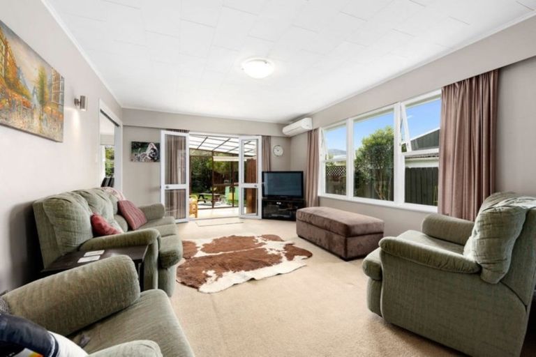 Photo of property in 7 Burns Grove, Trentham, Upper Hutt, 5018