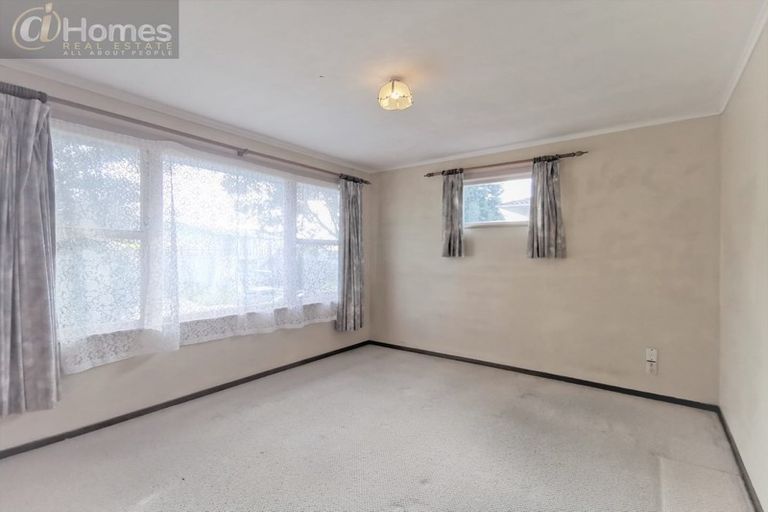 Photo of property in 16 Edgewood Way, Henderson, Auckland, 0612