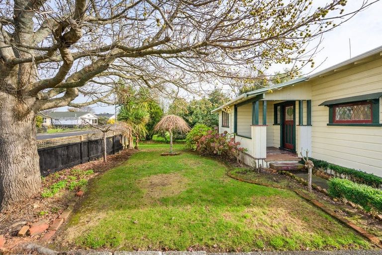 Photo of property in 18 Harris Street, Marton, 4710