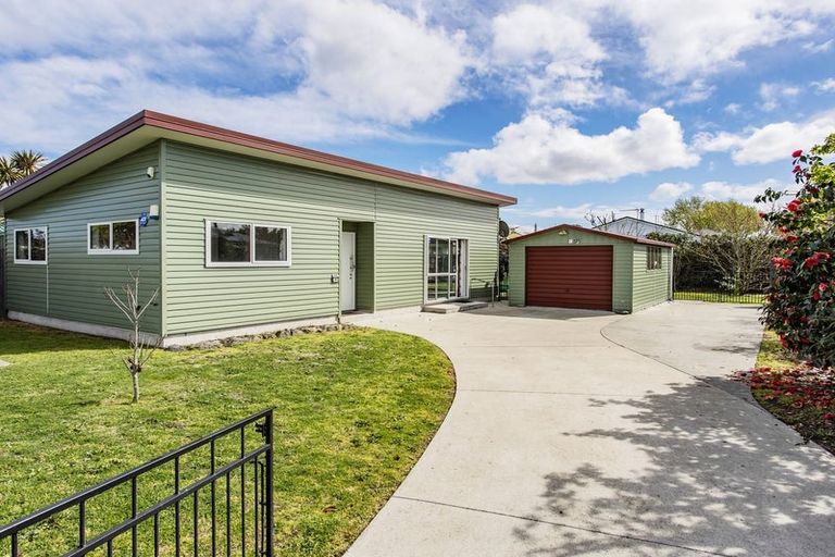 Photo of property in 11 Lenton Street, Aranui, Christchurch, 8061