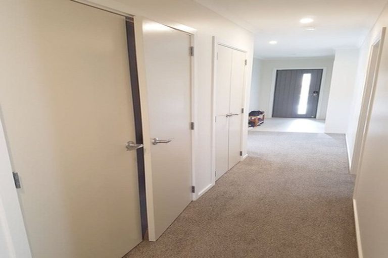 Photo of property in 11 Henrietta Maxwell Grove, Wainuiomata, Lower Hutt, 5014