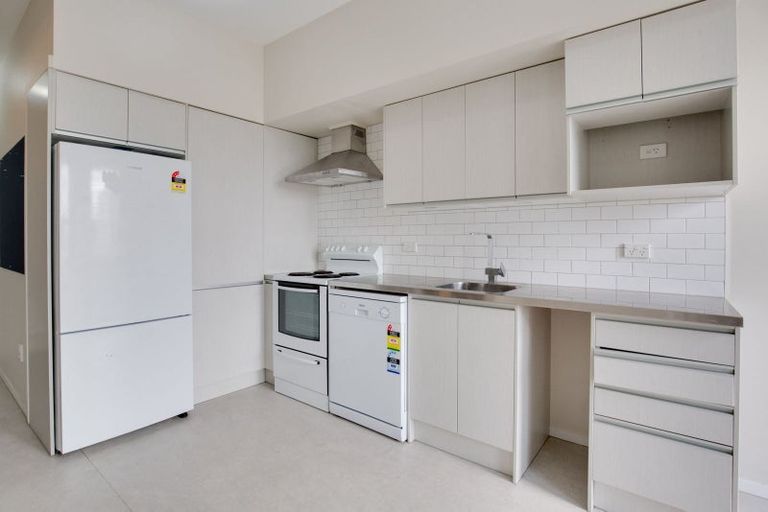 Photo of property in 33 Karo Drive, Te Aro, Wellington, 6011