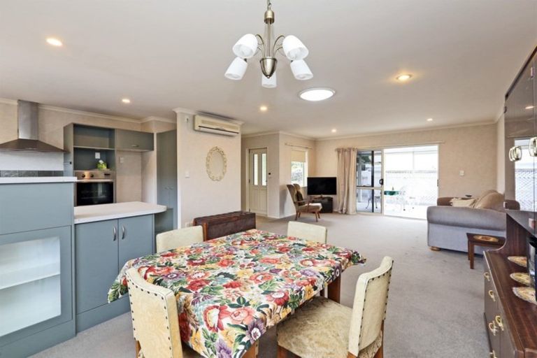 Photo of property in 30a Lee Road, Taradale, Napier, 4112