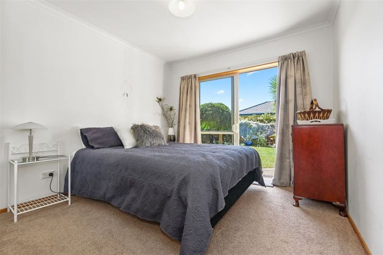 Photo of property in 36 Waiwherowhero Drive, St Andrews, Hamilton, 3200