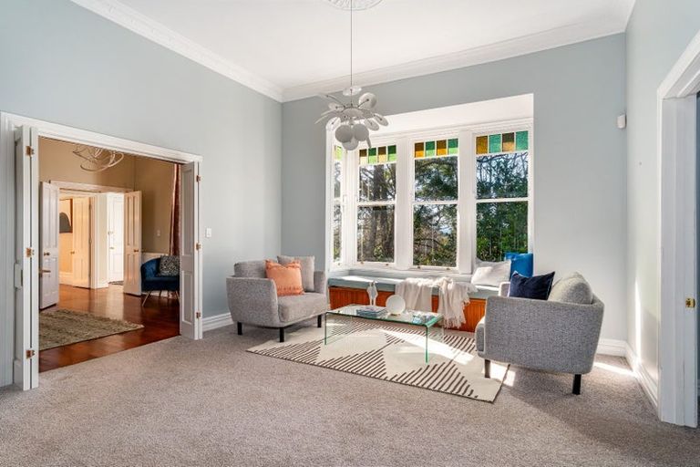 Photo of property in 50 Garden Road, Northland, Wellington, 6012