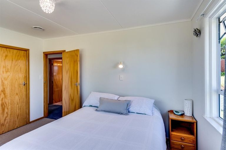 Photo of property in 3 Mcgreevy Street, Waipawa, 4210