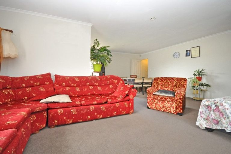 Photo of property in 15 Dole Place, Mangere, Auckland, 2022