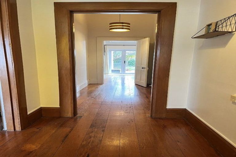 Photo of property in 149 Wellesley Road, Napier South, Napier, 4110