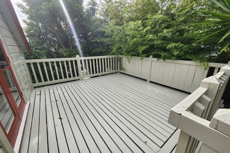 Photo of property in 53 Anzac Parade, Durie Hill, Whanganui, 4500