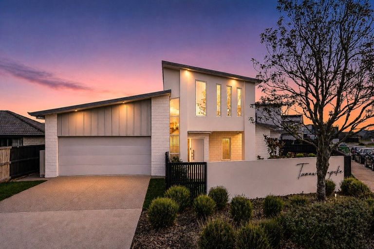 Photo of property in 92 Maanihi Drive, Rototuna North, Hamilton, 3210