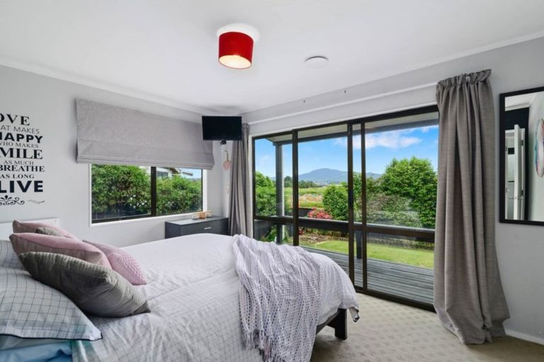 Photo of property in 27 Owhatiura Drive, Lynmore, Rotorua, 3010