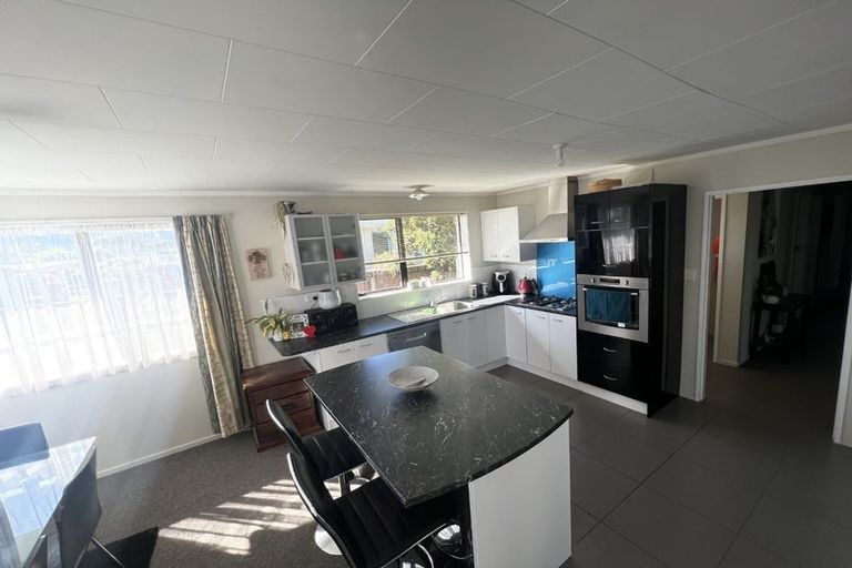 Photo of property in 65 Liverpool Street, Levin, 5510