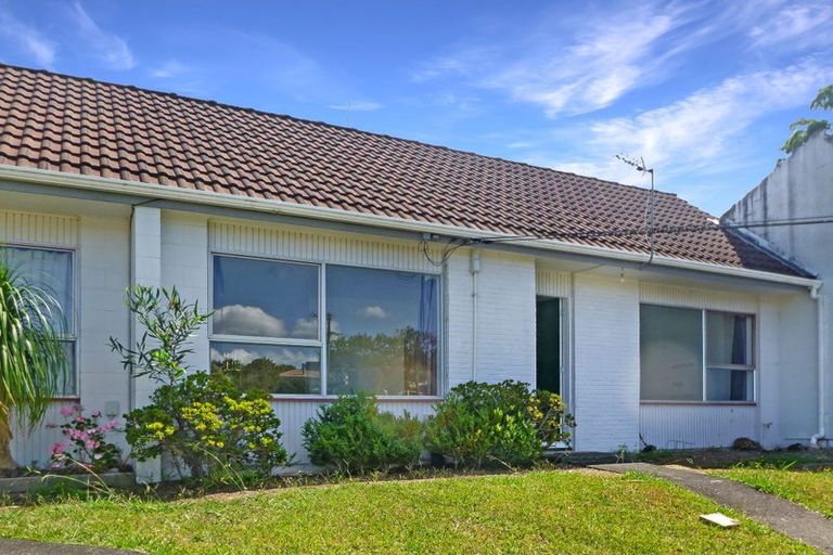 Photo of property in 2/23 Kenmure Avenue, Forrest Hill, Auckland, 0620