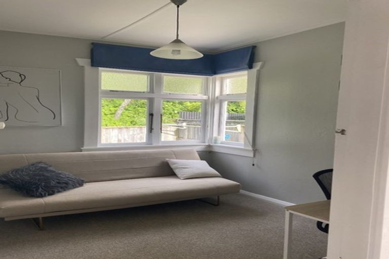 Photo of property in 3a Tupoki Street, Glen Avon, New Plymouth, 4312