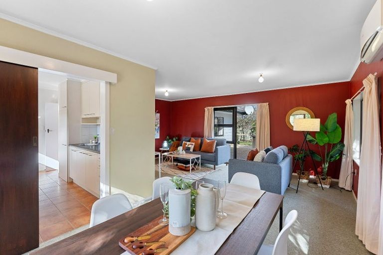 Photo of property in 10 Renata Road, Otaki, 5512