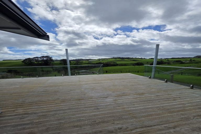 Photo of property in 392 Kanohi Road, Kaukapakapa, 0873