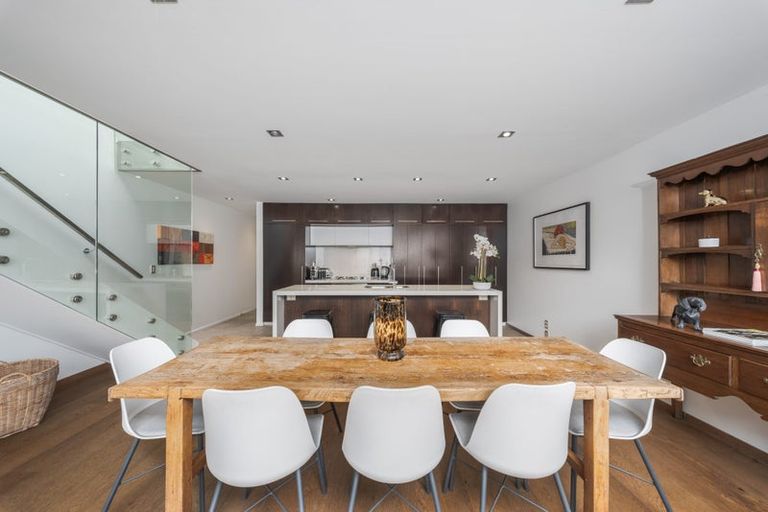 Photo of property in 12 Holly Road, St Albans, Christchurch, 8014