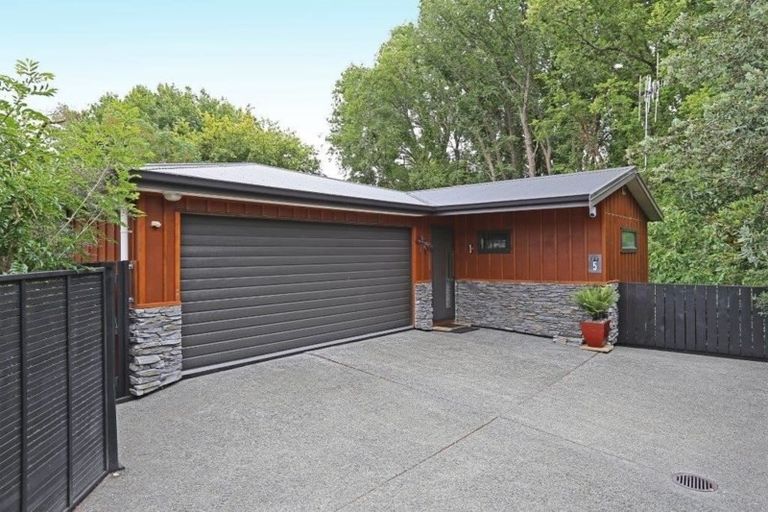 Photo of property in 5 George Place, Havelock North, 4130