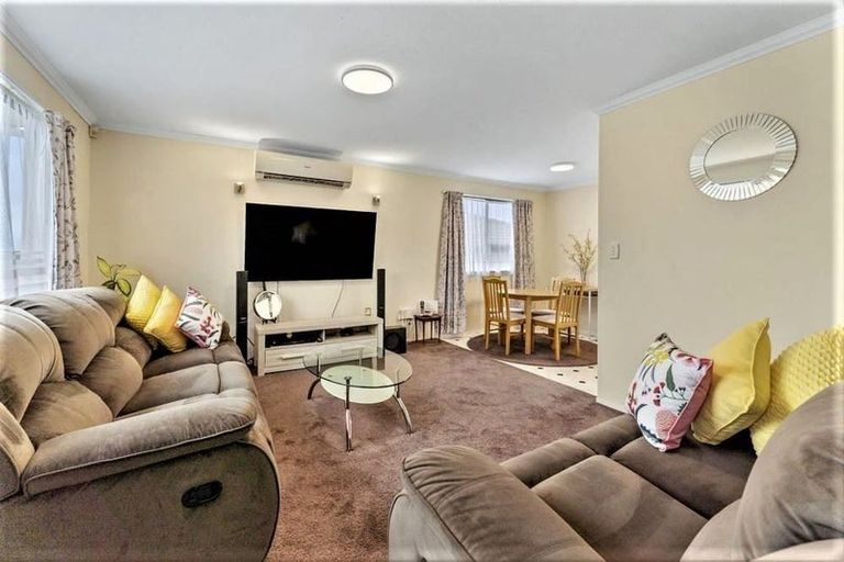 Photo of property in 33 Nassau Avenue, Grenada North, Wellington, 5028