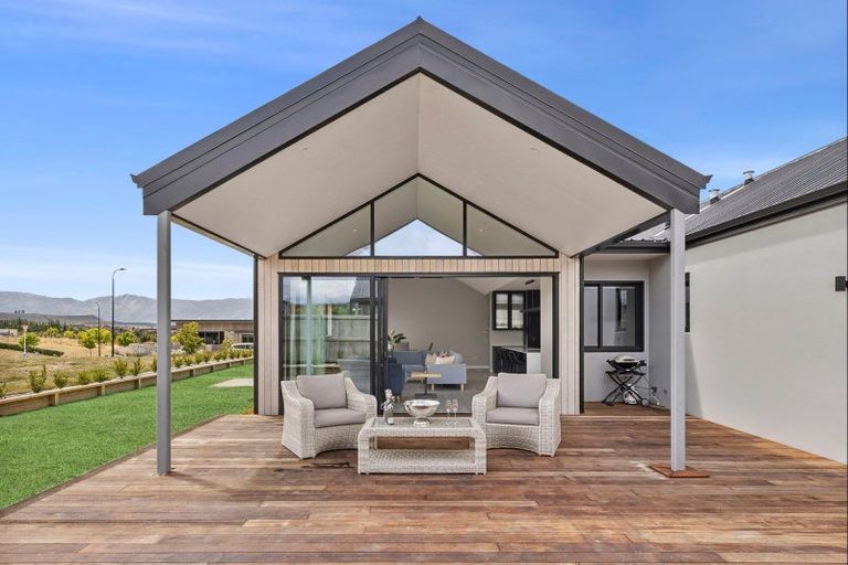 Photo of property in 11 Rua Street, Albert Town, 9305