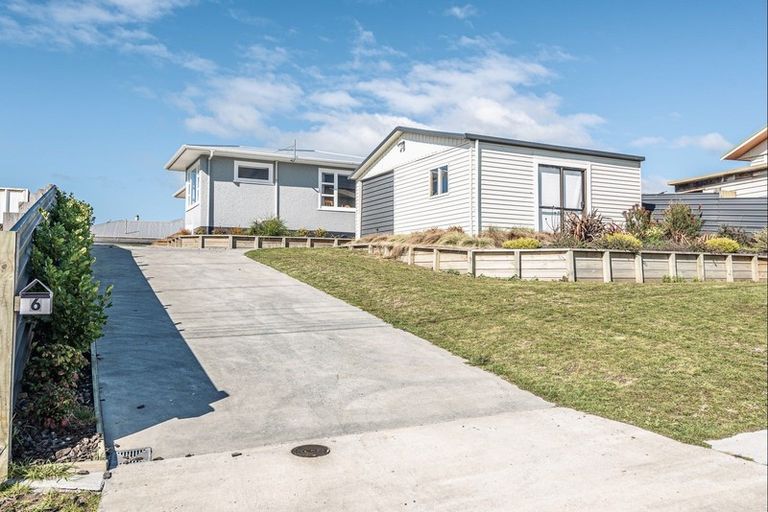 Photo of property in 6 Glenn Street, Castlecliff, Whanganui, 4501