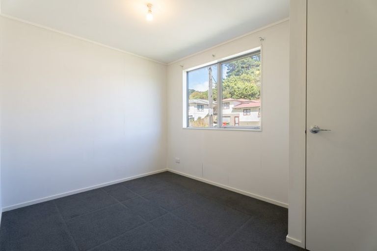 Photo of property in 56 Cardiff Crescent, Cannons Creek, Porirua, 5024