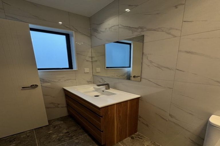 Photo of property in 17 Makenu Crescent, Wainui, 0992