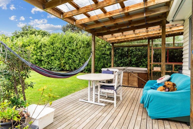 Photo of property in 3 Kelly Street, Baylys Beach, Dargaville, 0377