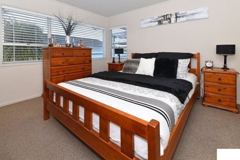 Photo of property in 6 Huber Street, Weymouth, Auckland, 2103