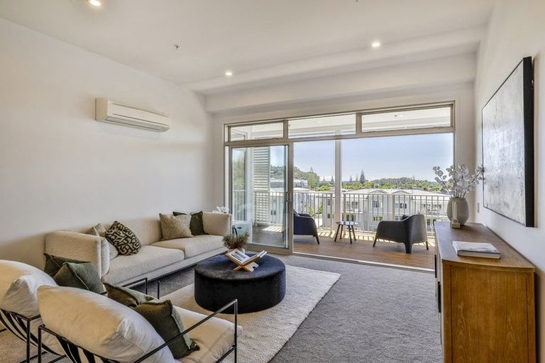 Photo of property in 141 Hibiscus Drive, Orewa, 0931