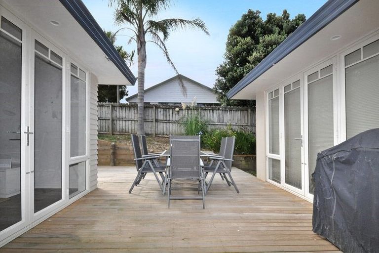 Photo of property in 26 Bellville Drive, Clendon Park, Auckland, 2103