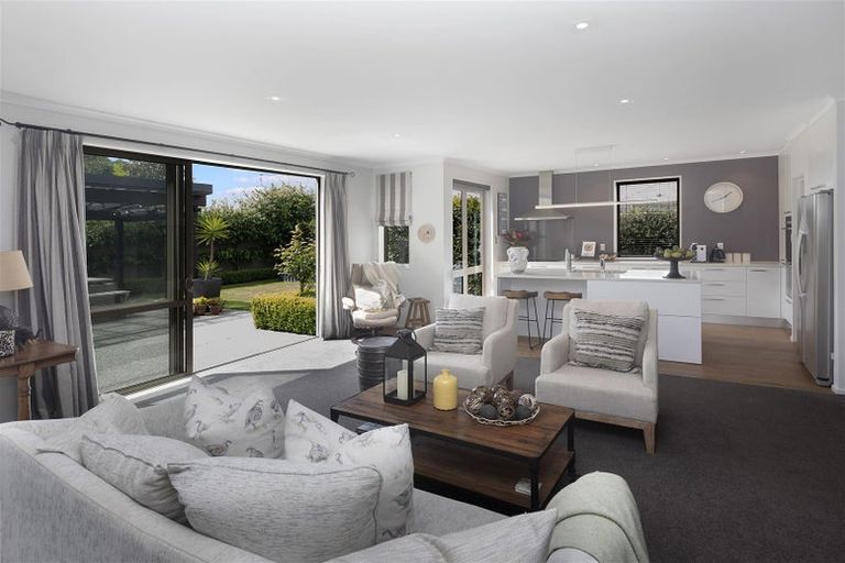 Photo of property in 135a Avonhead Road, Avonhead, Christchurch, 8042