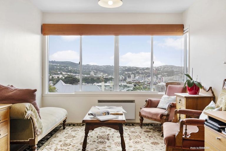 Photo of property in Landscape Apartments, 123-125 Austin Street, Mount Victoria, Wellington, 6011