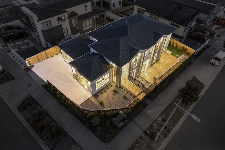 Photo of property in 48 Longshore Drive, Long Bay, Auckland, 0630