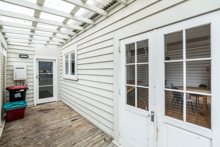 Photo of property in 36 Jellicoe Street, Martinborough, 5711