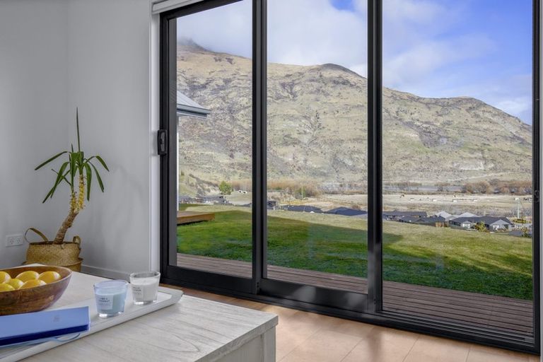 Photo of property in 3 Shipton Court, Lower Shotover, Queenstown, 9304