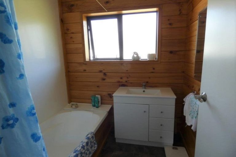 Photo of property in 32 Bonar Street, Ross, 7812