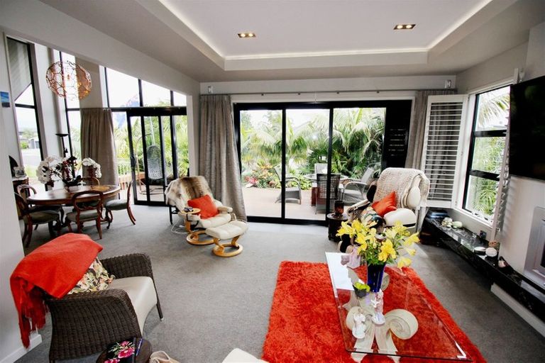 Photo of property in 8 Sara Way, Whitianga, 3510