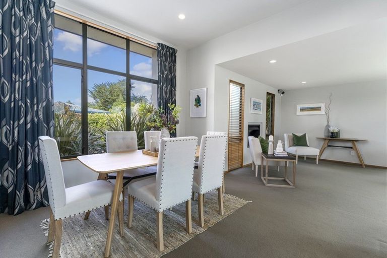 Photo of property in 8 Avion Terrace, Raumati Beach, Paraparaumu, 5032