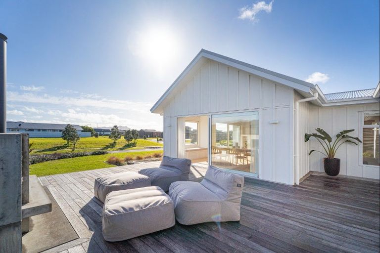 Photo of property in 26 Awatea Drive, Whitianga, 3510