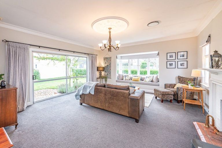 Photo of property in 17 Kent Road, Saint Johns Hill, Whanganui, 4501