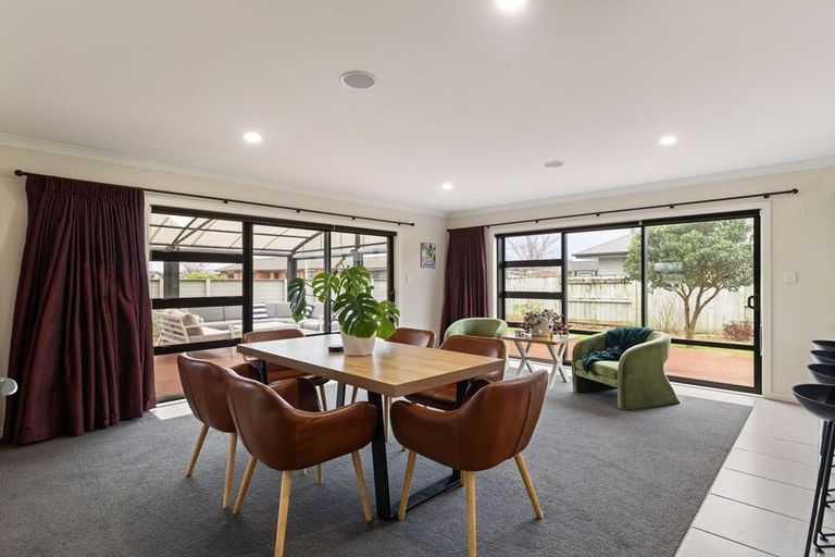 Photo of property in 6 Trump Place, Kelvin Grove, Palmerston North, 4414