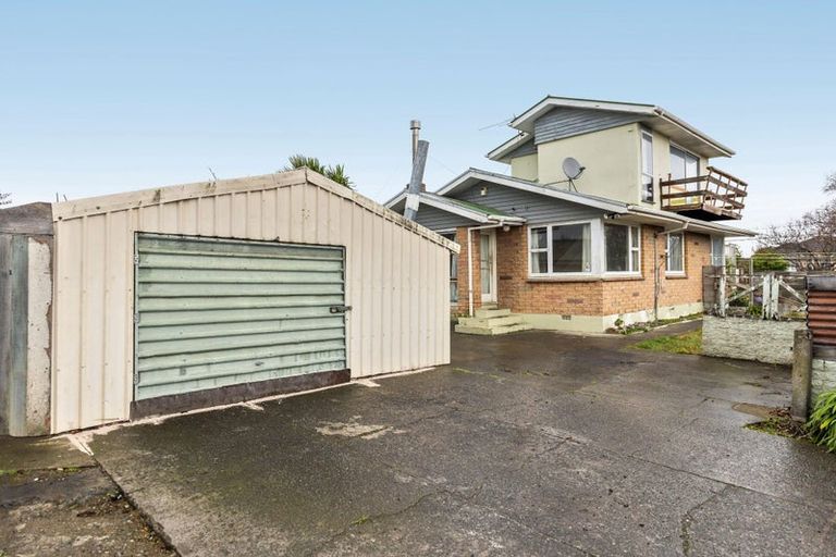Photo of property in 15 Rowan Avenue, Aranui, Christchurch, 8061
