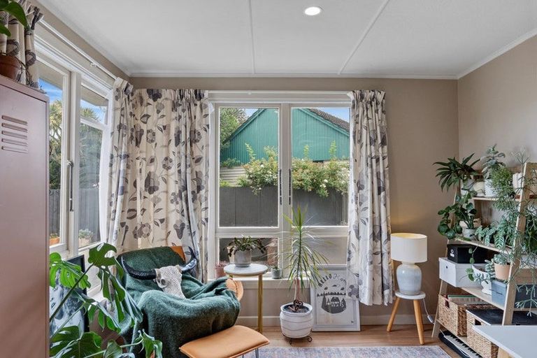 Photo of property in 4 Doreen Street, Aranui, Christchurch, 8061