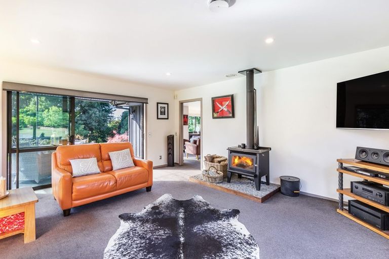 Photo of property in 176 Mapara Road, Acacia Bay, Taupo, 3385