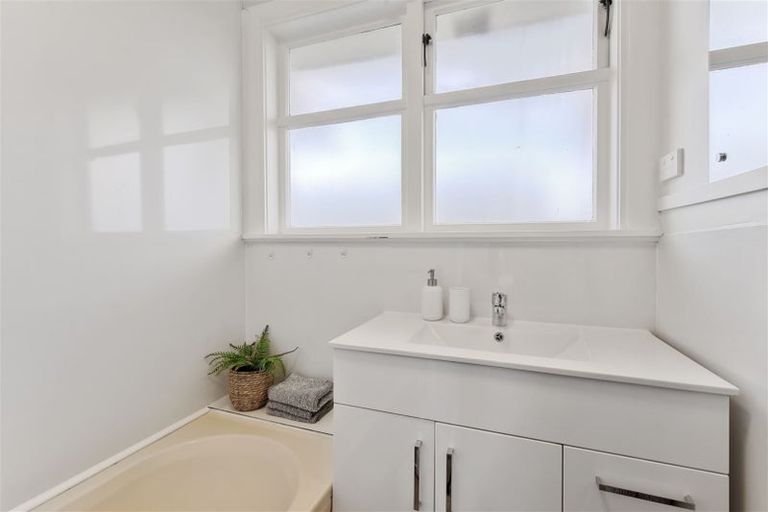 Photo of property in 16 Soberton Street, Aranui, Christchurch, 8061