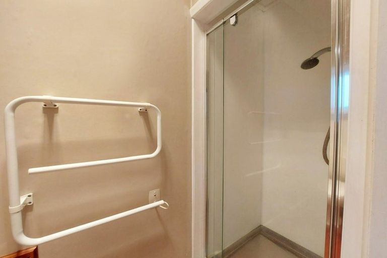 Photo of property in 42 Hillcrest Road, Hillcrest, Hamilton, 3216