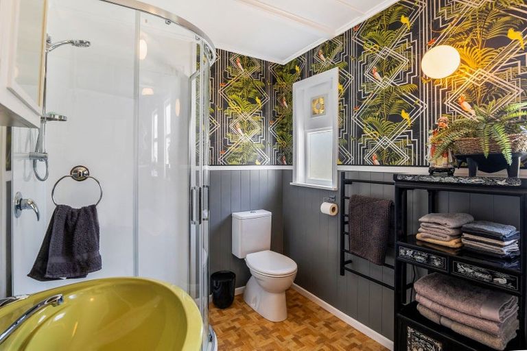 Photo of property in 16 Mahoe Street, Otaki Beach, Otaki, 5512