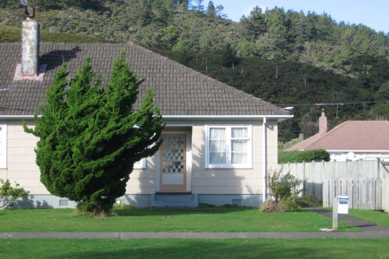 Photo of property in 1316 High Street, Taita, Lower Hutt, 5011